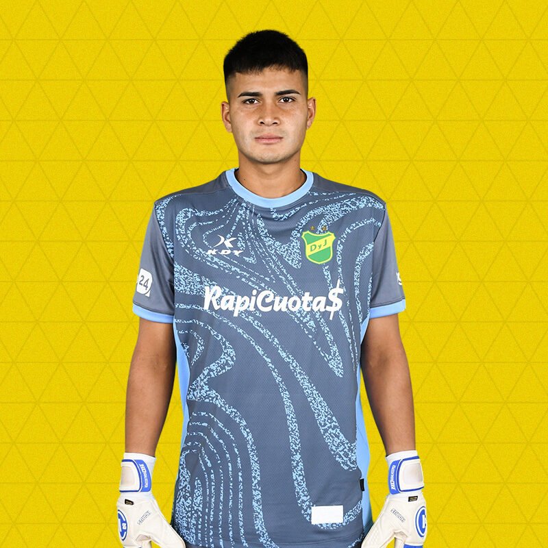 Roberto León